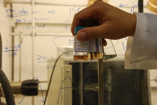 IBM-Forscher Hongsik Park mit unterschiedlichen Lösungen mit Kohlenstoff-Nanoröhren