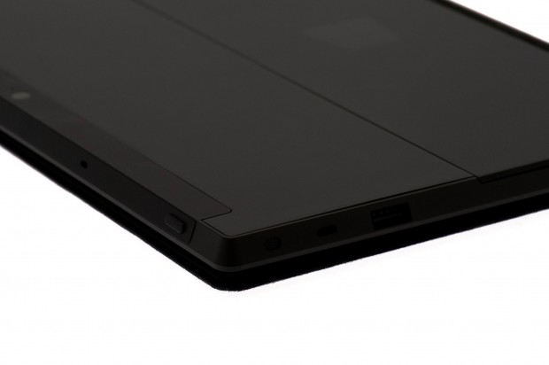 Microsoft Surface von unten (Bild: Nina Sebayang/Golem.de)