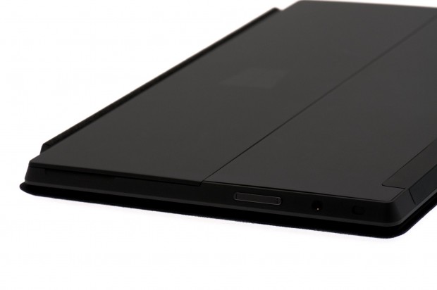 Microsoft Surface von unten (Bild: Nina Sebayang/Golem.de)