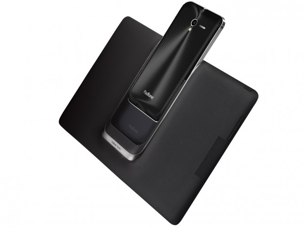 Padfone 2 mit Padfone Station (Quelle: Asus)