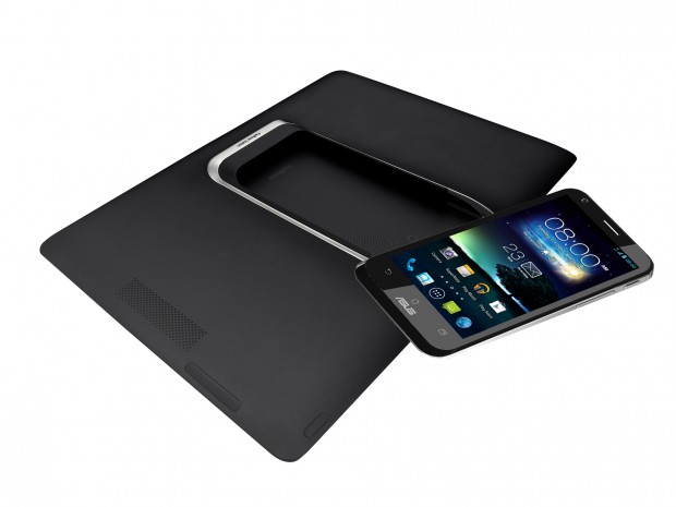 Padfone 2 mit Padfone Station (Quelle: Asus)