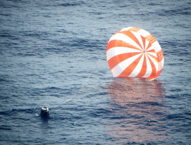 Sie wasserte etwa 400 Kilometer vor der Halbinsel Baja California im Pazifik... (Foto: SpaceX)