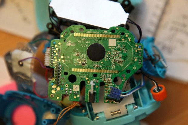 Neuer Furby - noch einmal die Platine, hier ist der Hinweis auf Jetta gut zu lesen. 