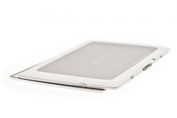 Das Tablet und das Coverboard können einfach zusammengeschoben werden. (Bild: Nina Sebayang)