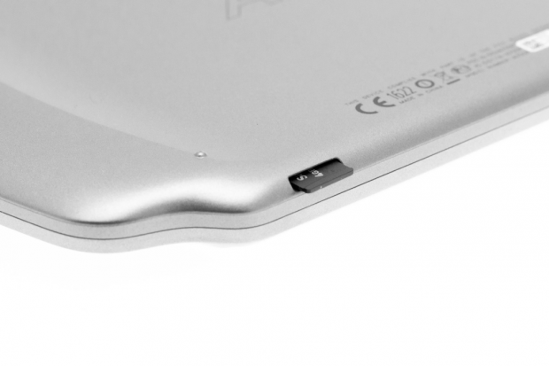 Ein Steckplatz für Micro-SD-Karten ist vorhanden. (Bild: Nina Sebayang/Golem.de)