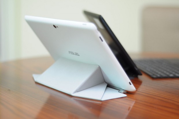 Der Faltmechanismus ist ungewöhnlich.