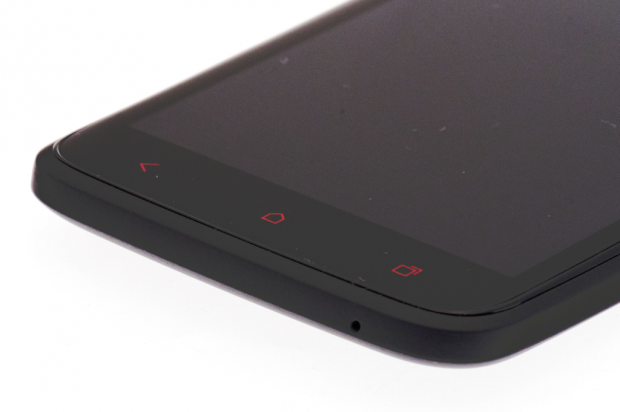 Mit drei Hardwarebuttons navigiert der Nutzer durch das Betriebssystem. (Bild: Nina Sebayang/Golem.de)