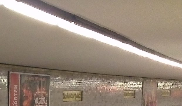 One X Plus: Die Kanten fransen stark aus. (Bild: Tobias Költzsch/Golem.de)