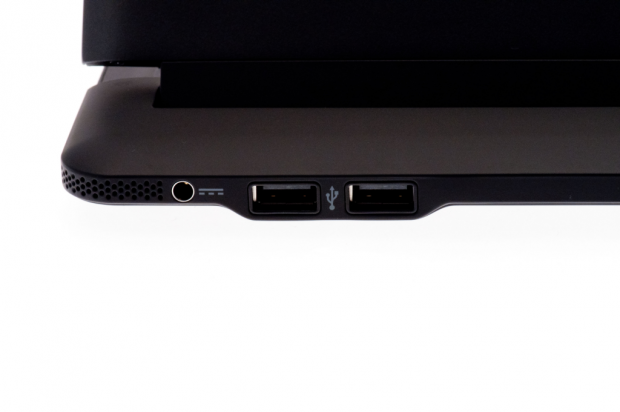 Das Allshare Cast Dongle kann über einen der beiden USB-Anschlüsse des Lapdocks ... (Bild: Nina Sebayang/Golem.de)