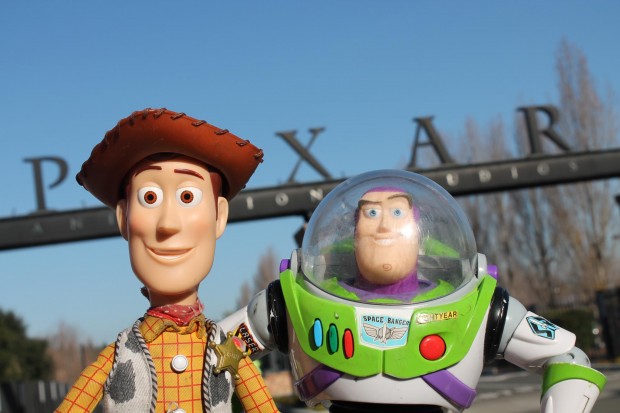 Live-Action Toy Story - Woody und Buzz vor dem Pixar-Gelände (Bild: Jonasons Movies)