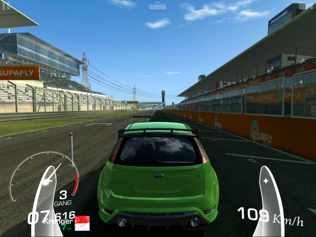 In einem Rennmodus muss der Spieler präzise schalten.