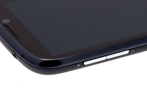 Die Frontkamera für Videotelefonie hat nur 0,3 Megapixel. (Bild: Nina Sebayang/Golem.de)