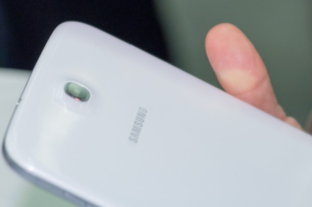 Auf der Rückseite befindet sich eine 5-Megapixel-Kamera. (Bild: Andreas Sebayang/Golem.de)