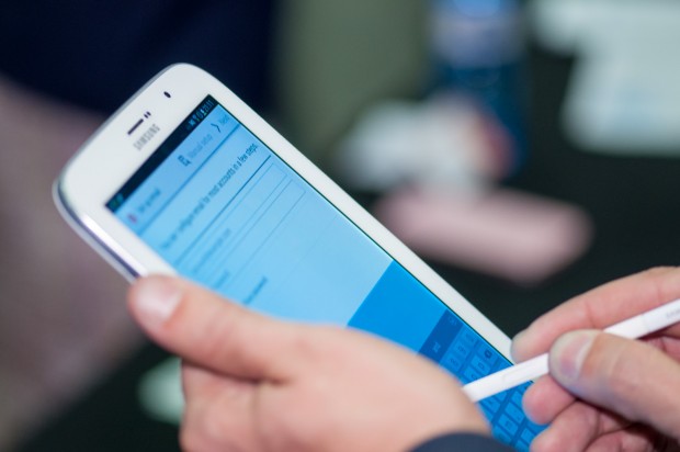 Das Galaxy Note 8.0 kann wie die anderen Note-Geräte mit dem S-Pen, einem Eingabestift, verwendet werden. (Bild: Andreas Sebayang/Golem.de)