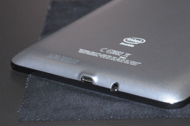 Micro-USB- und Headset-Anschluss (Bild: Andreas Sebayang/Golem.de)