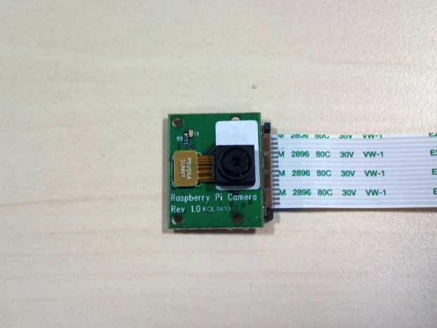 Raspberry-Pi-Kameramodul - Vorderseite mit dem CMOS-Sensor Omnivision OV5647 (Bild: Raspberry Foundation)