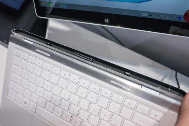 ...mit dem AMD prinzipiell eine Festplatte oder Grafikeinheit schnell ans Tablet anbinden kann. (Foto: Andreas Sebayang/Golem.de)