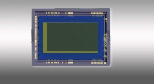 Canons lichtstarker Vollformat-CMOS-Sensor  (Bild: Canon)