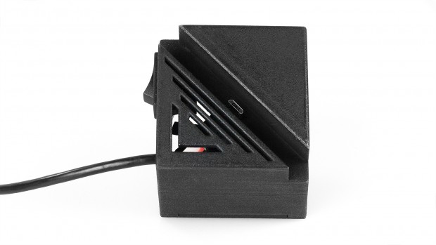 Ein eingebauter Lüfter kühlt das Nexus 4, während es benutzt wird. (Bild: Golem.de)