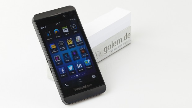 Das Z10 läuft mit Blackberrys neuem Betriebssystem Blackberry 10. (Bild: Golem.de)