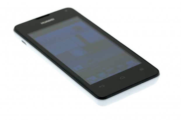 Das Smartphone hat ein 4 Zoll großes Display. (Bild: Golem.de)