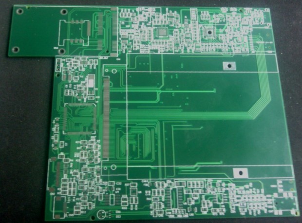...und Vorderseite des geplanten Vivaldi-Boards, mittig ist die 68-Pin-Schnittstelle. (Bild: Rhombus-Tech)