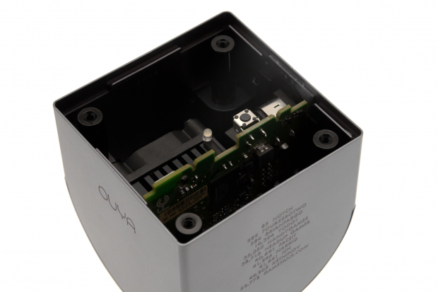 Dadurch erhält der Nutzer leicht Zugriff auf die Technik der Ouya. (Bild: Golem.de)