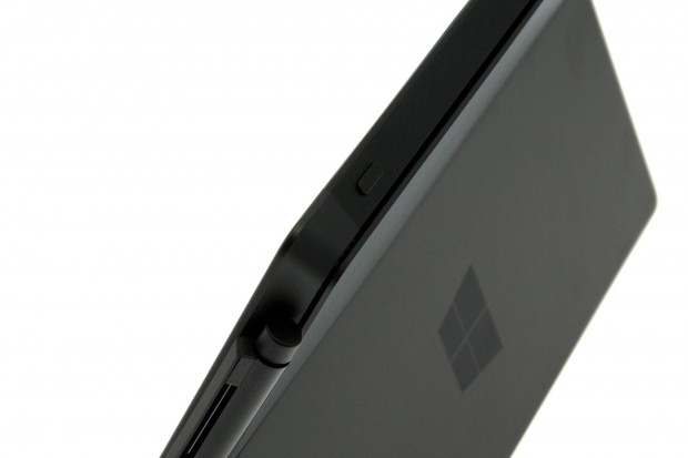 Leider ist nun kein Platz mehr für das Netzteil. (Foto: Nina Sebayang/Golem.de)