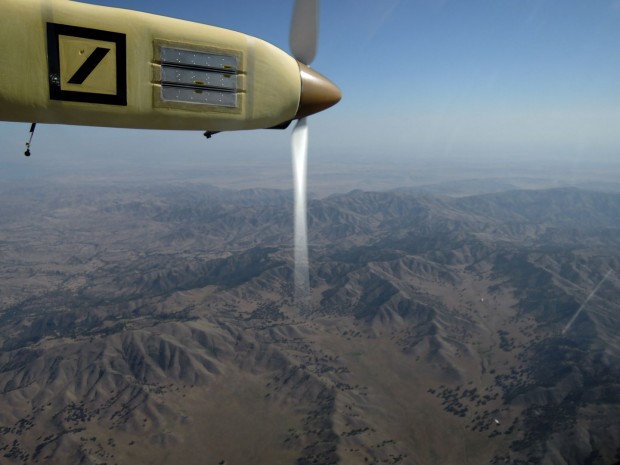 Blick aus dem Cockpit des mit Sonnenenergie angetriebenen Flugzeugs. (Foto: Solar Impulse)