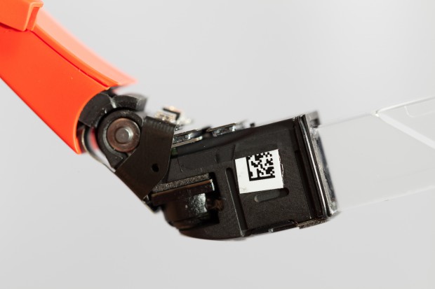 Das Prisma samt Displaygeh&auml;use (Bild: Scott Torborg und Star Simpson)