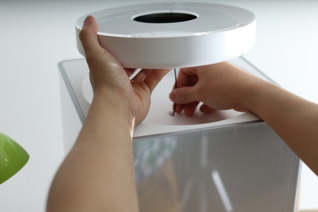 Druckerkassette beim Einsetzen (Bild: Kickstarter)  