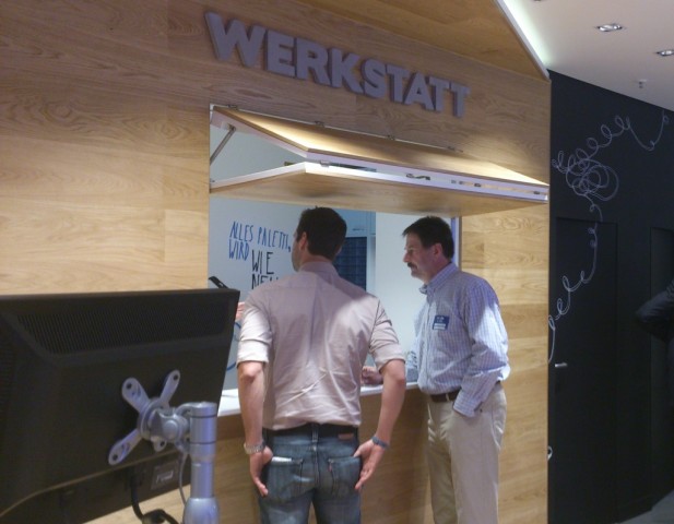 O2 Live Concept Store in Berlin - Reparatur- und Gravur-Service (Foto: Ingo Pakalski/Golem.de)