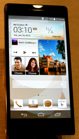 ...kommt mit der Benutzeroberfläche Emotion UI. (Foto: Jörg Thoma/Golem.de)