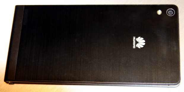 Sowohl die Rückseite... (Foto: Jörg Thoma/Golem.de)