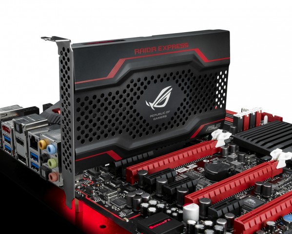 Asus' neue SSD auf einem Mainboard