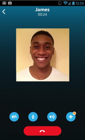 Skype 4.0 f&uuml;r Android auf dem Smartphone (Bild: Microsoft)