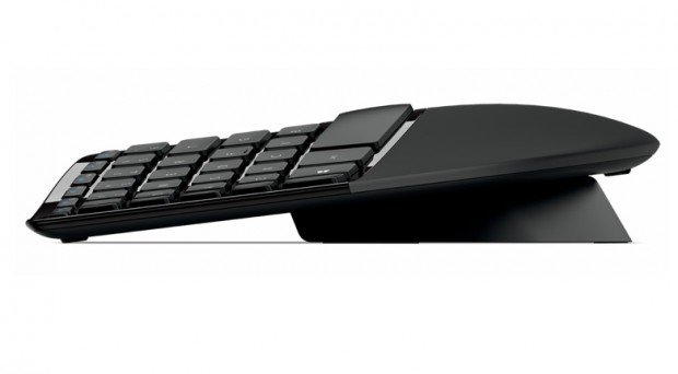 Hochgestelltes Sculpt Ergonomic Desktop (Bild: Microsoft)