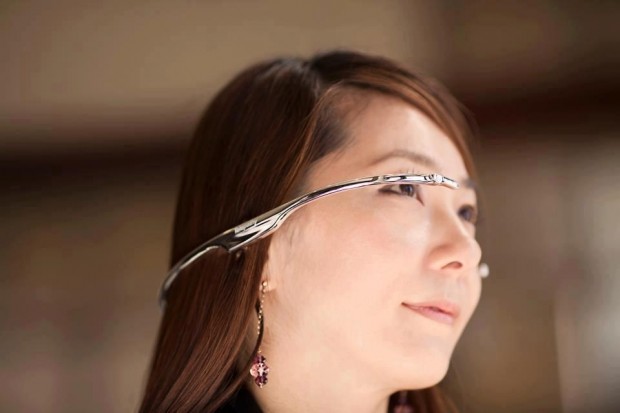 ... und von vorne weniger auffallen soll als Google Glass.