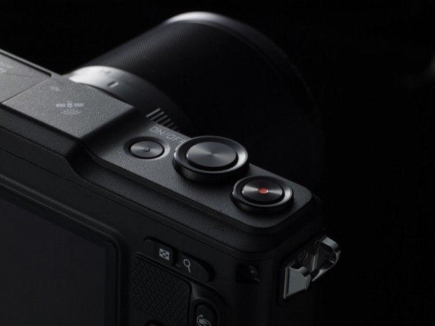 Nikon 1 AW1 (Bild: Nikon)