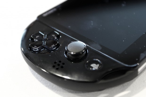 Playstation Vita PCH2000 (Bild: Tobias Költzsch/Golem.de)
