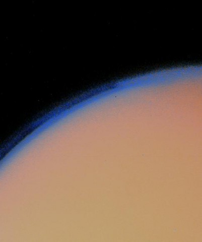 Die Atmosphäre des Titan (Bild: Nasa)