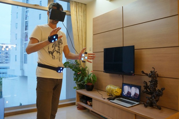 iMotion-Controller in Verbindung mit Oculus Rift (Bild: Kickstarter)