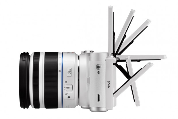 Samsung NX300M (Bild: Samsung)