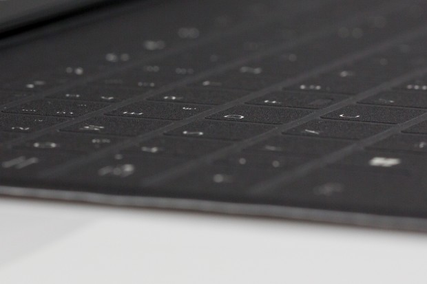 Neu ist auch die weiße Hintergrundbeleuchtung. (Bild: Fabian Hamacher/Golem.de)