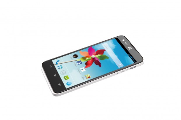 Das Android-Smartphone hat einen 5 Zoll großen Bildschirm mit 720p-Auflösung. (Bild: ZTE)