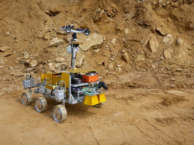 ... der Rover Bridget. Er ist ein Prototyp...  (Foto: Michel van Winnendael/Esa)