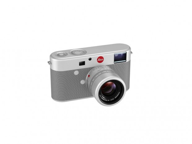Die Leica M for (RED) wird am 23. November 2013 für einen guten Zweck versteigert (Bild: Leica)