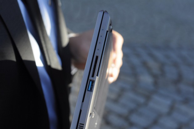 Lifebook T904 zusammengeklappt als Notebook (Foto: Andreas Sebayang/Golem.de)