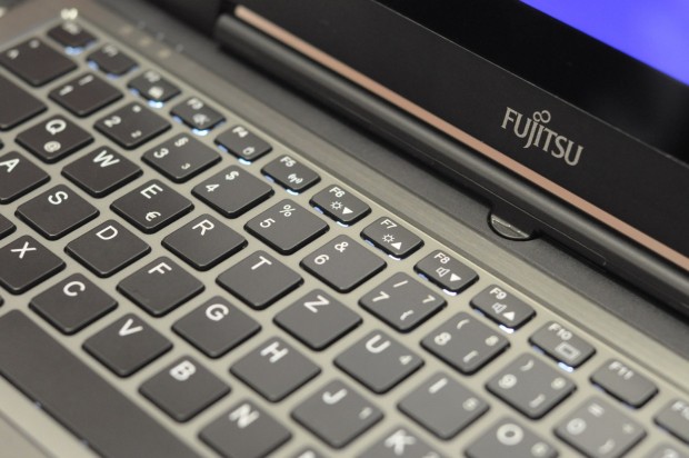 Eine Hintergrundbeleuchtung der Tastatur bietet Fujitsu im Lifebook auch an. (Foto: Andreas Sebayang/Golem.de)