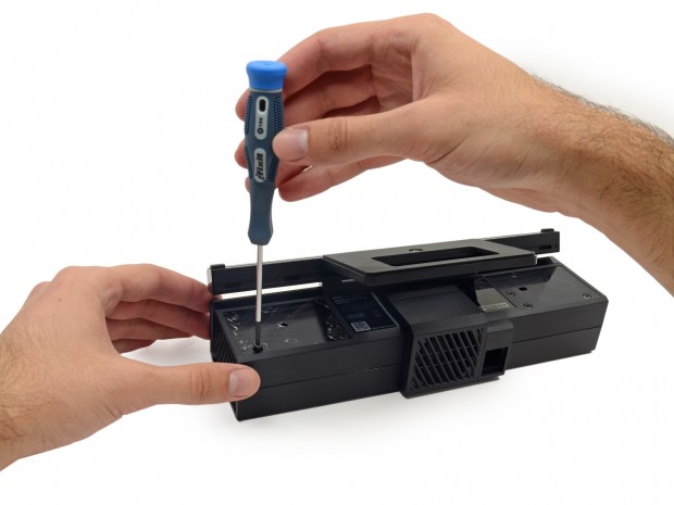 Das Innenleben der Xbox One Kinect (Bilder: iFixit)